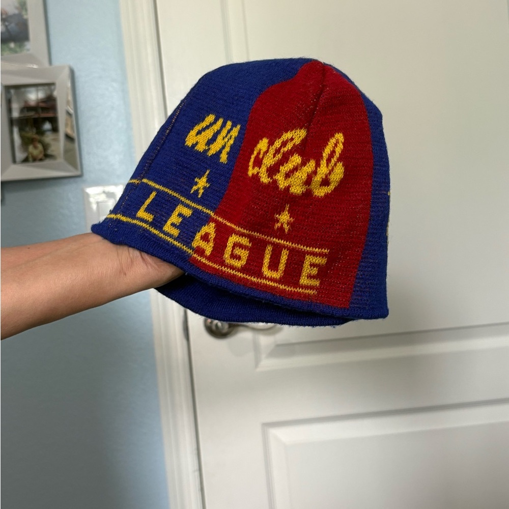 FC Barcelona Beanie Hat – “Más que un club” Champions Design - Picture 3 of 4